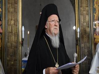 В Киеве верующие УПЦ написали Патриарху Варфоломею свой «Томос», который принесут сегодня к Верховной Раде